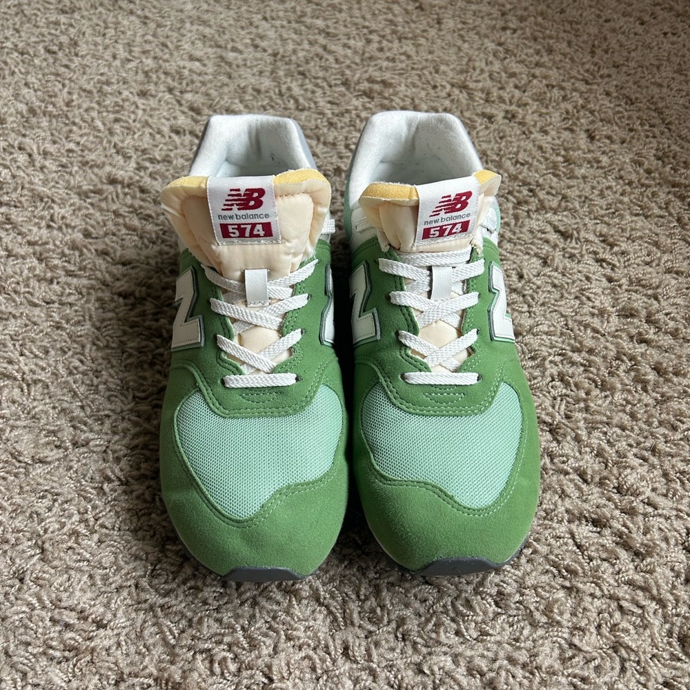 New Balance 574 Classic Green Sneakers
